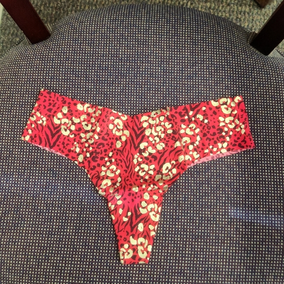 NWT Victoria's Secret Thong - Picture 1 of 5